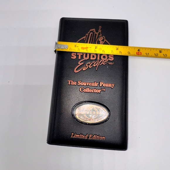 Universal Studios The Souvenir Pressed Penny Collector Booklet Limited Edition - Picture 15 of 15